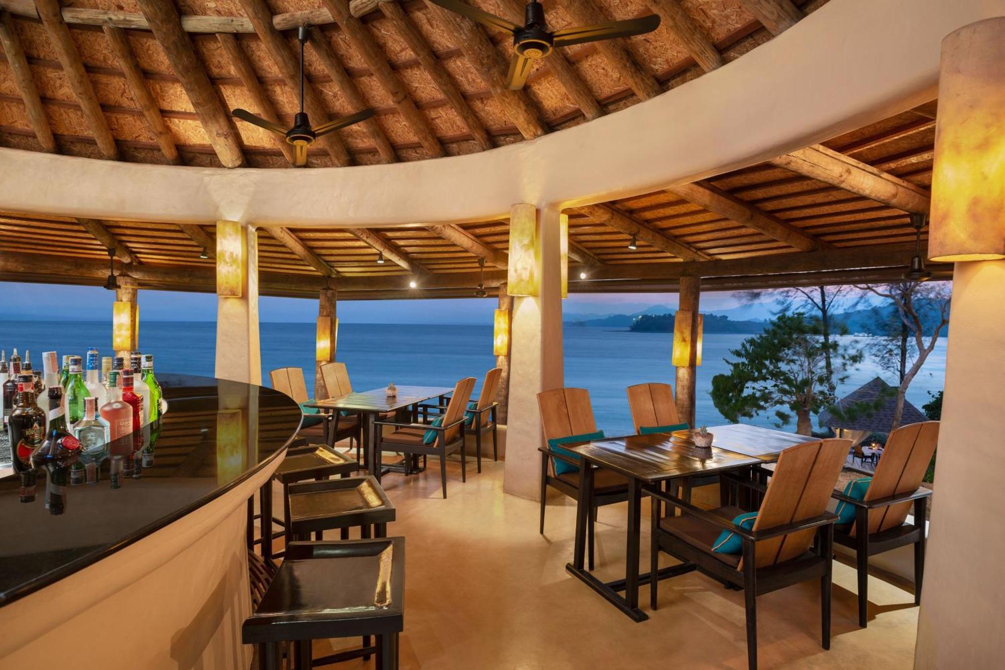 The Naka Island, A Luxury Collection & Spa, Курортный комплекс 5*